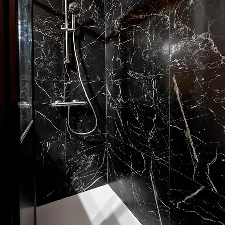 Appartement L Antre Ensoleillee Du Minotaure, Parking