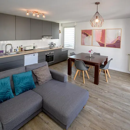 Apartman L Antre Ensoleillee Du Minotaure, Parking Toulouse